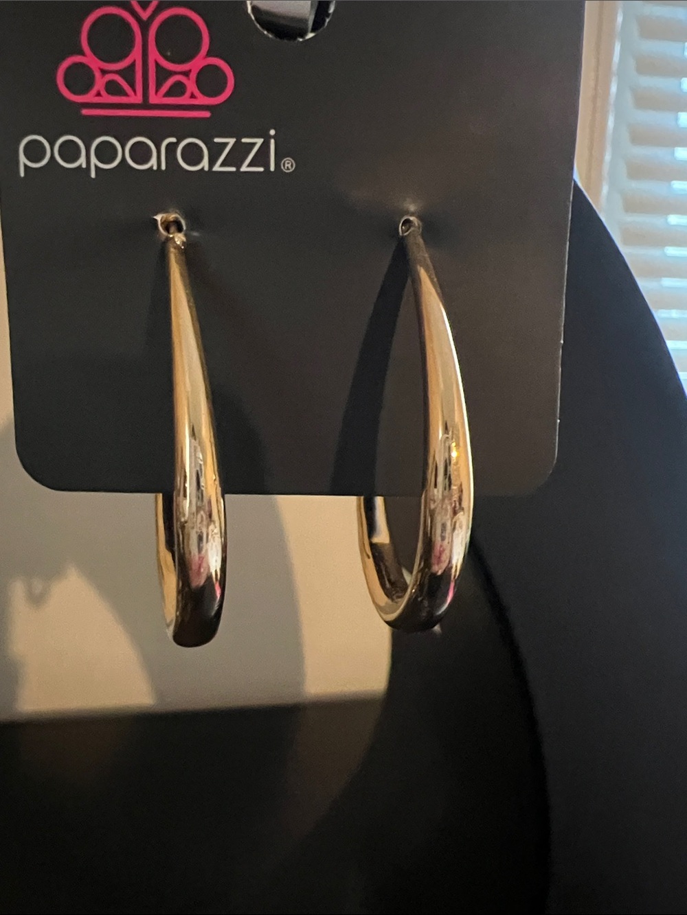 paparazzi Shiny Gold Curved Hoop Earrings